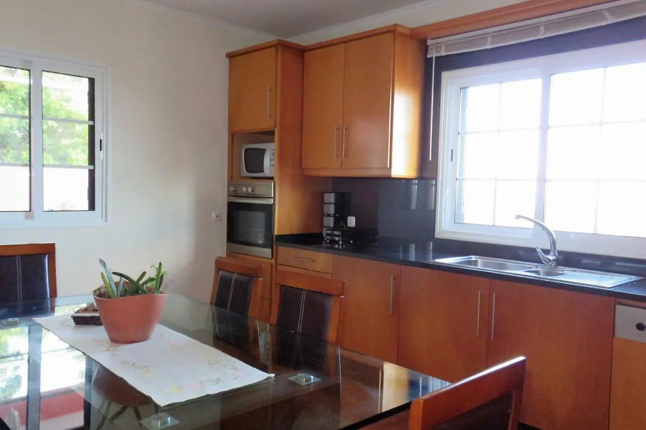 Vila Sky View By Rg-Hosting Machico  0*, Machico (Madeira)